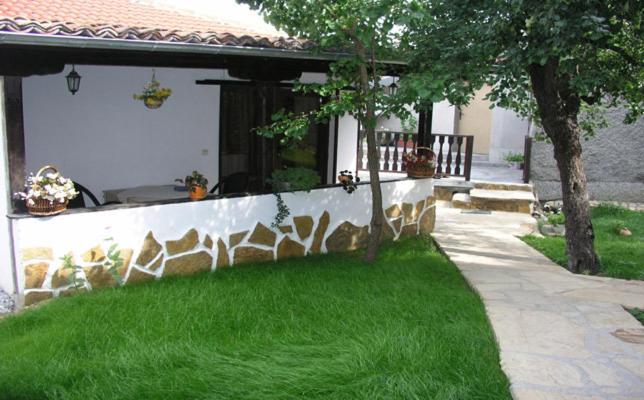 Guest Rooms Bela Neda Veliko Tárnovo Exterior foto